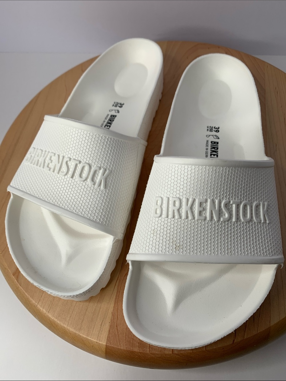 Birkenstock Women’s Size 8 Slip On Sandals White